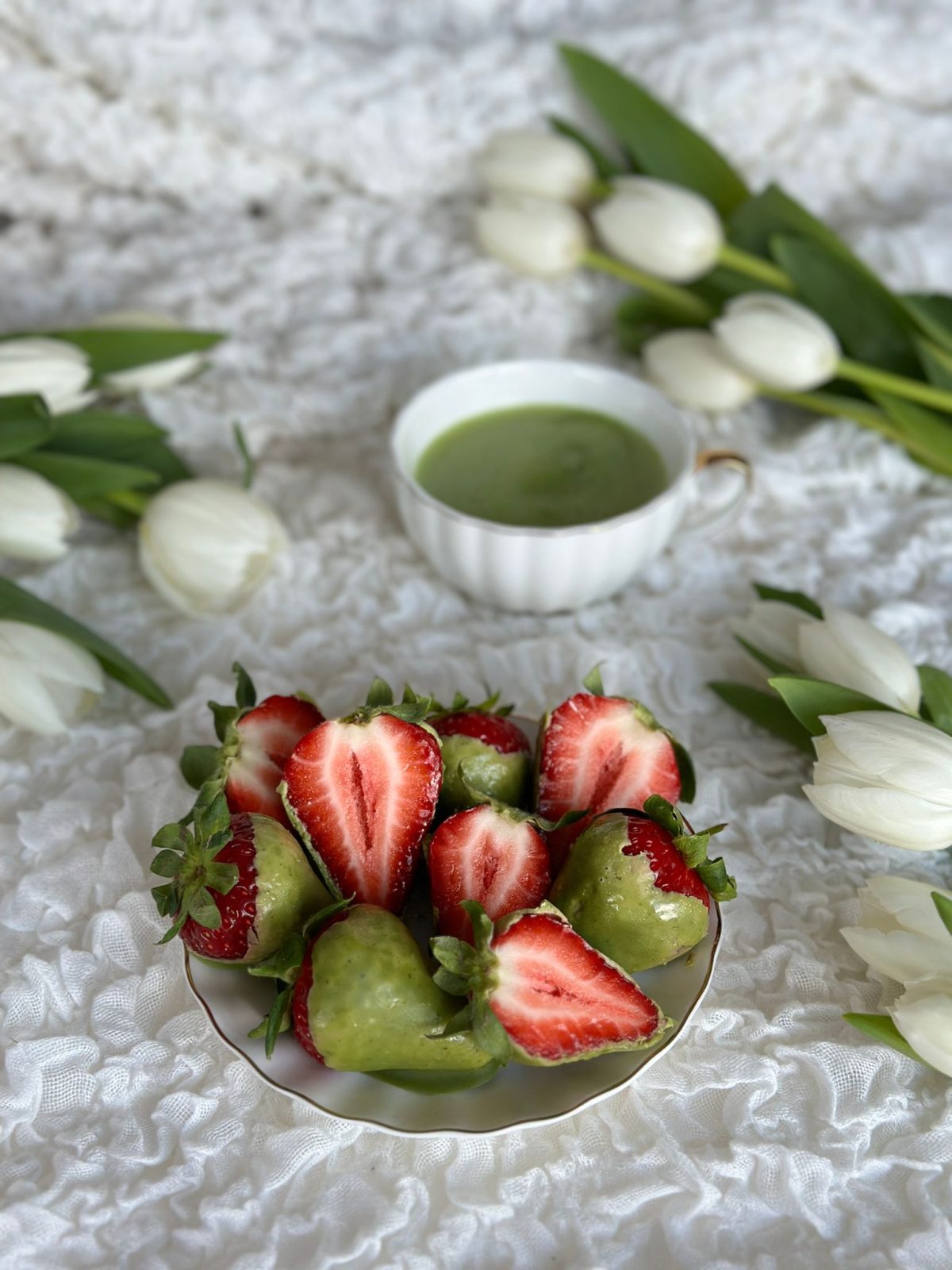 matcha chocolate strawberries