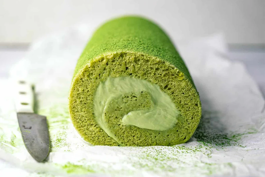 Matcha cake roll